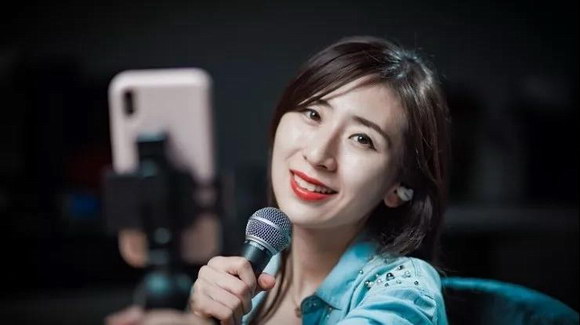 SM58經(jīng)典人聲話(huà)筒